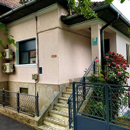 Holiday Home Esku Orsova Ngoại thất bức ảnh