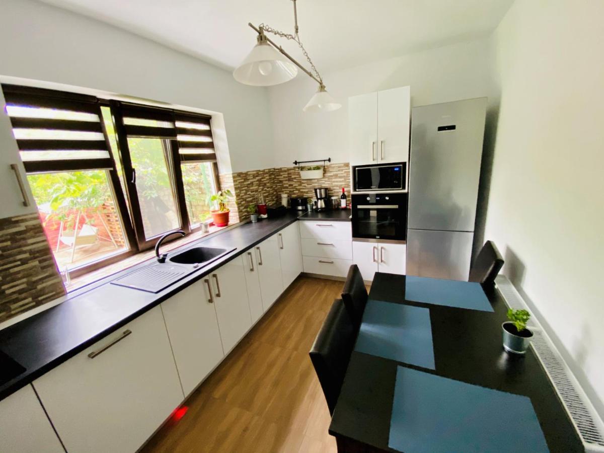 Holiday Home Esku Orsova Ngoại thất bức ảnh