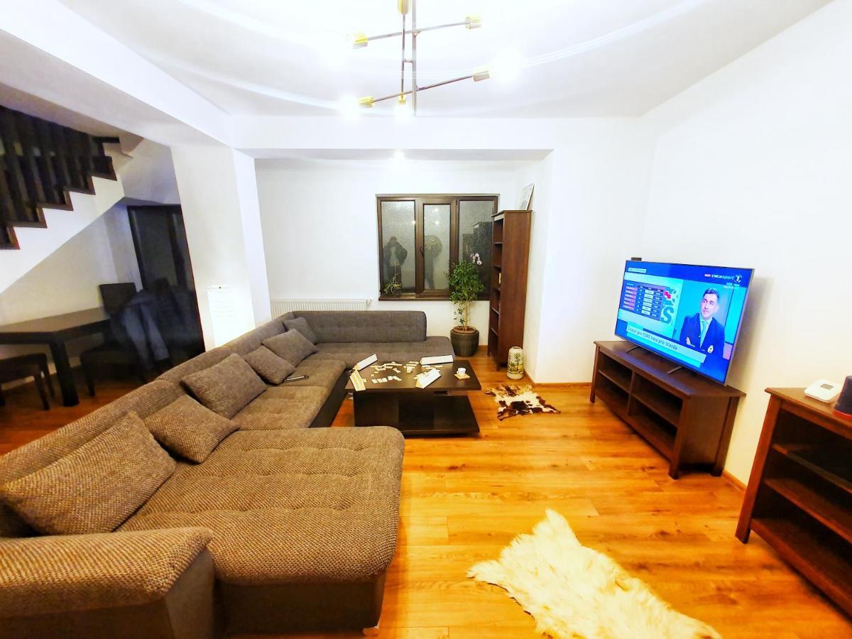 Holiday Home Esku Orsova Ngoại thất bức ảnh